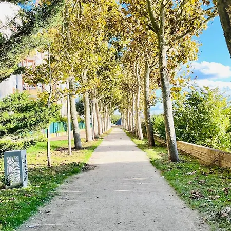 Et Cosy A Creteil